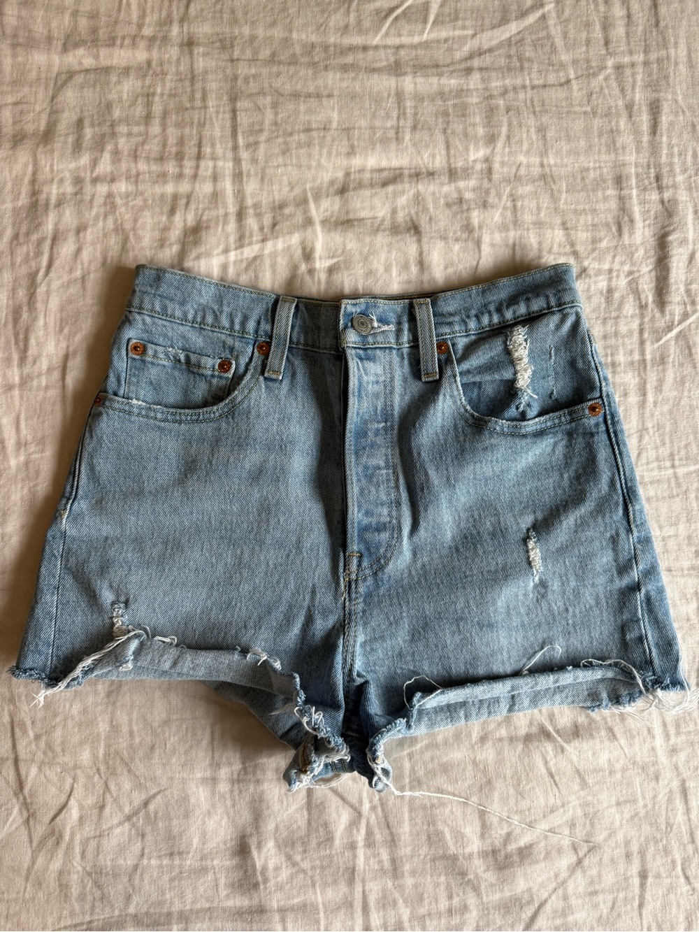 Levi's Premium Ribcage High Rise Distressed Denim Shorts Light Wash size 28